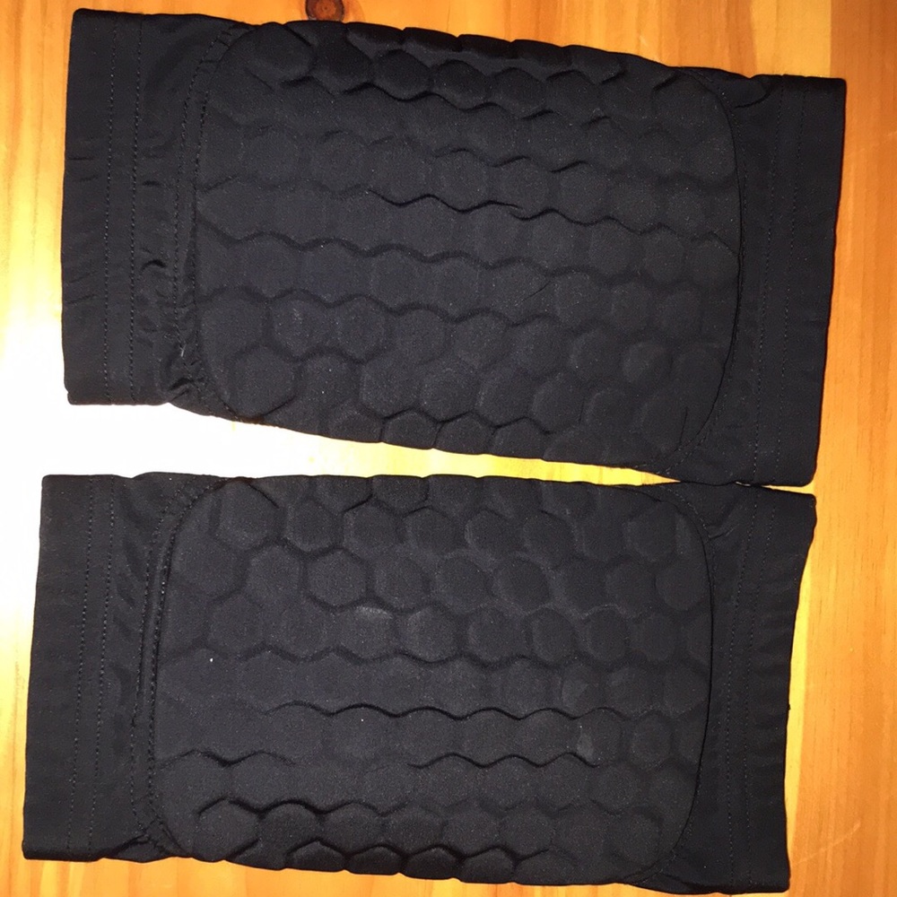 Basketball knee pads